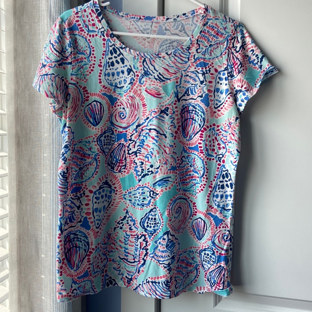 Lilly Pulitzer tshirt